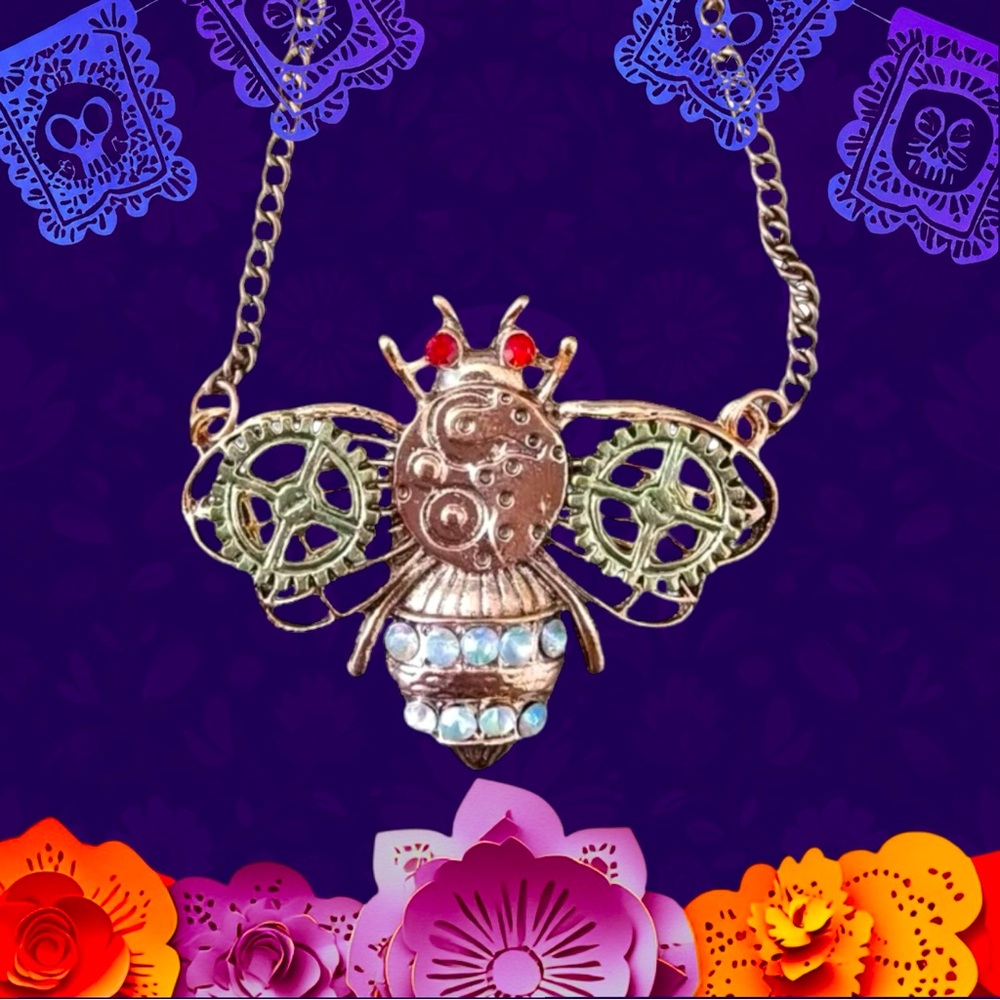 🆕 Vintage Steampunk Bee Pendant Necklace - Mechanical Gear Design - Statement